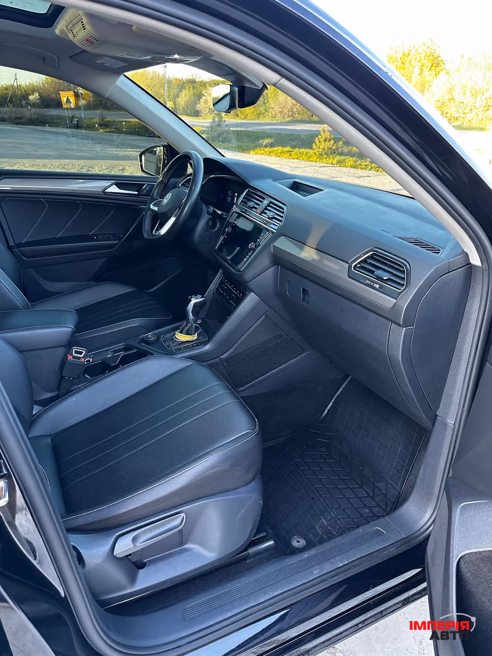 Volkswagen Tiguan R - фото 16