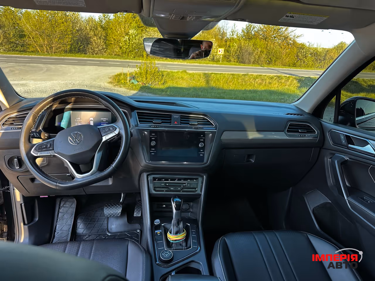 Volkswagen Tiguan R - фото 15