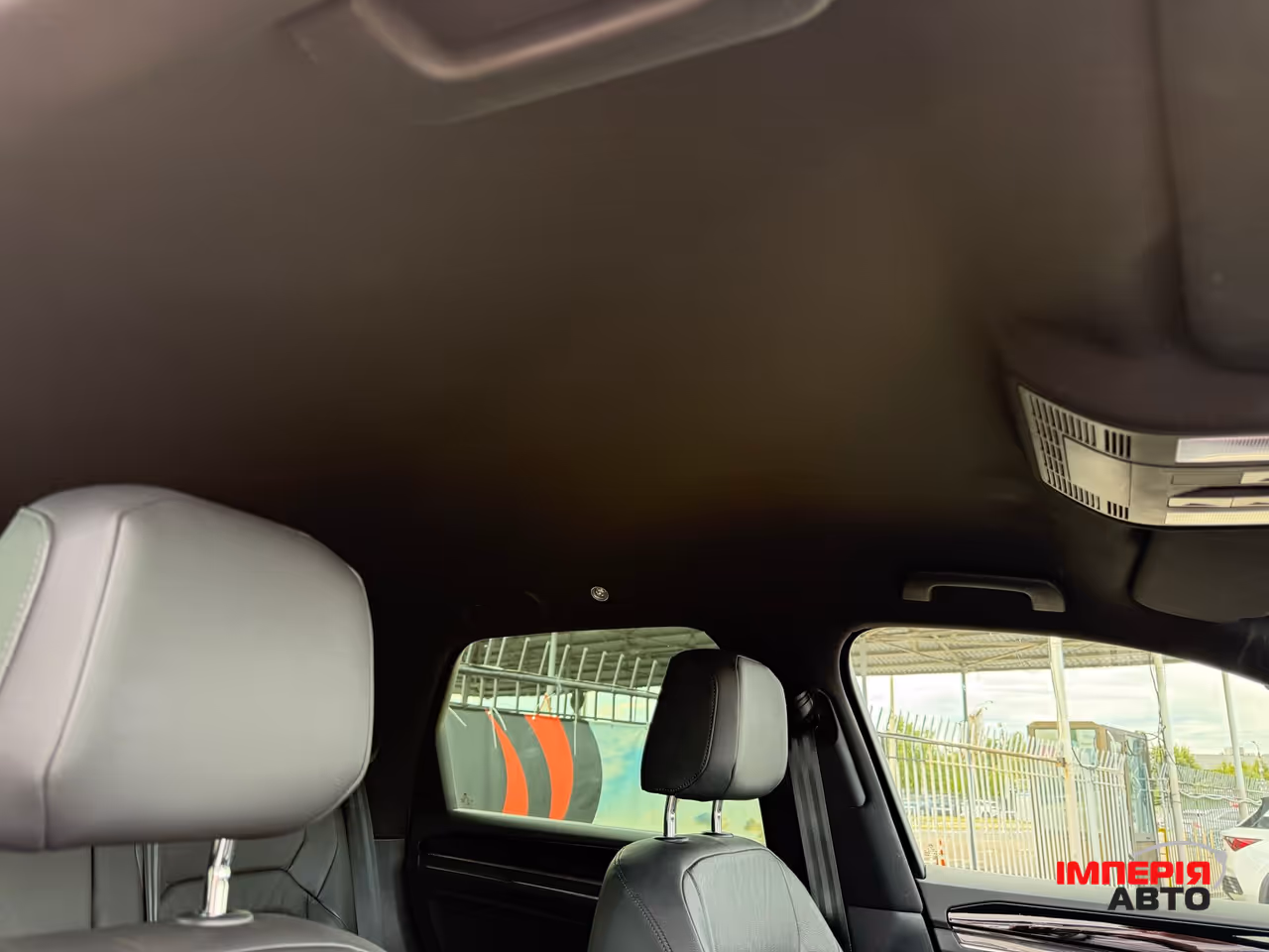 Volkswagen Touareg - фото 10