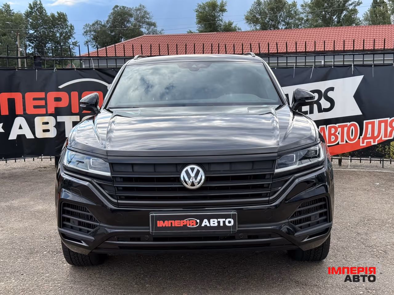 Volkswagen Touareg - фото 2