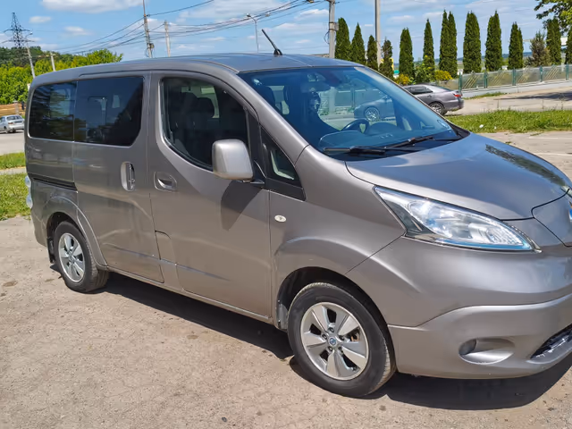 Nissan NV200 - зображення 2