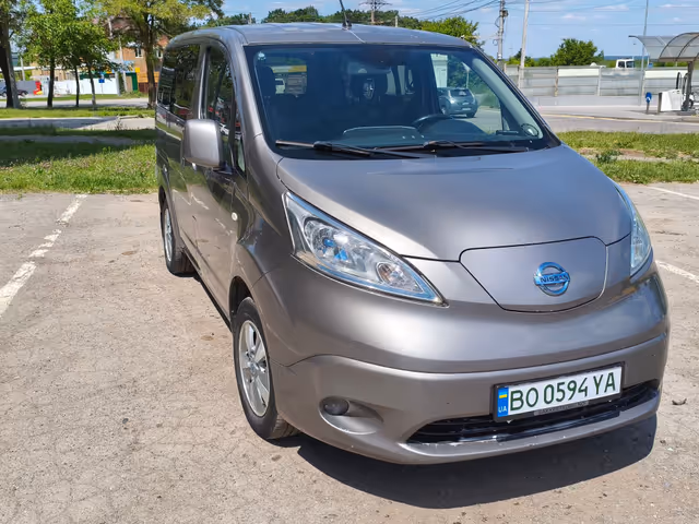 Nissan NV200 - зображення 1