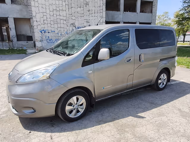Nissan NV200 - зображення 5