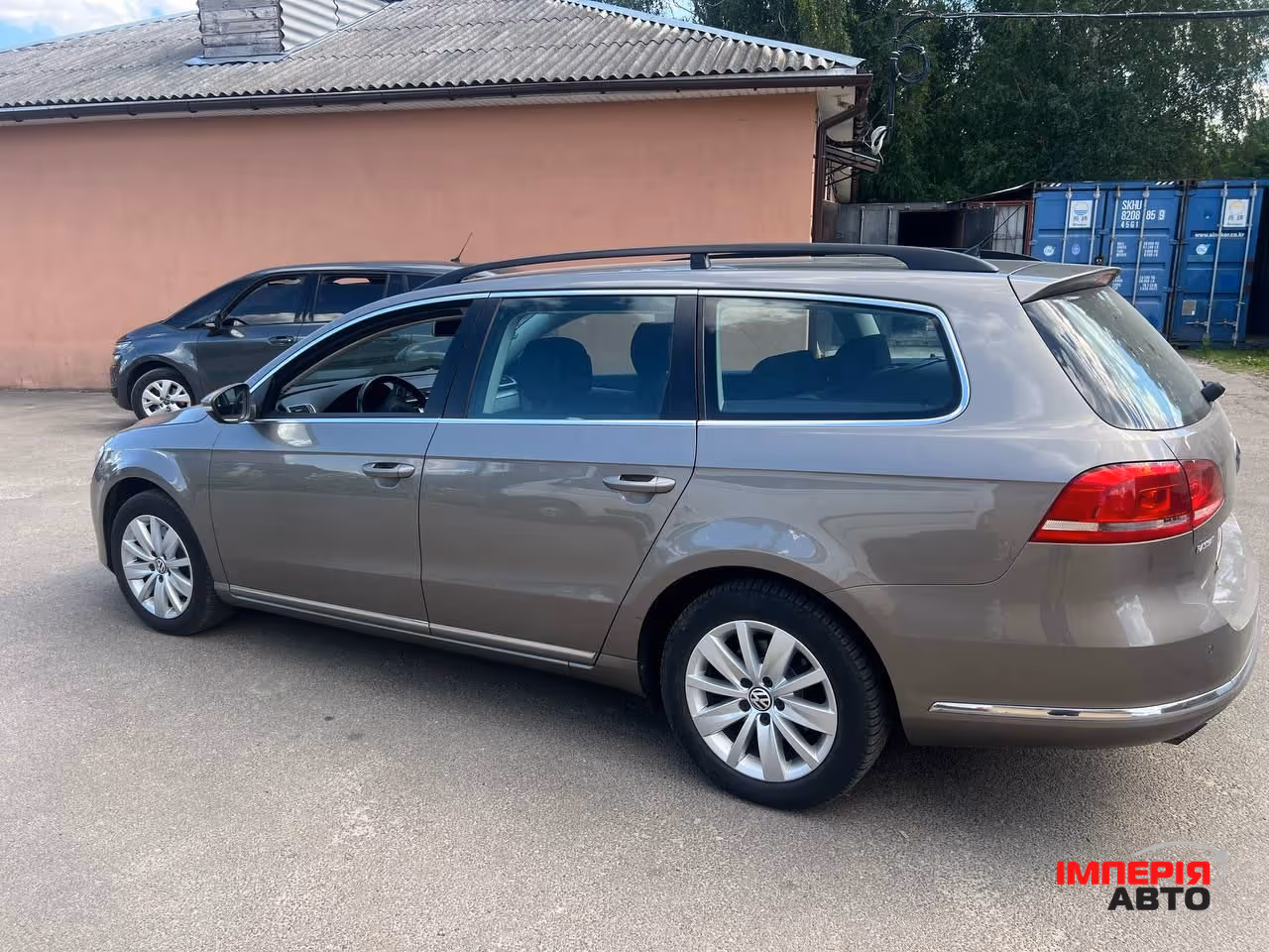 Volkswagen Passat - фото 6