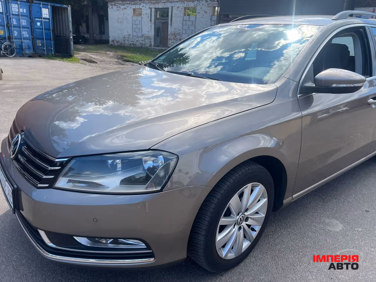 Volkswagen Passat - фото 2