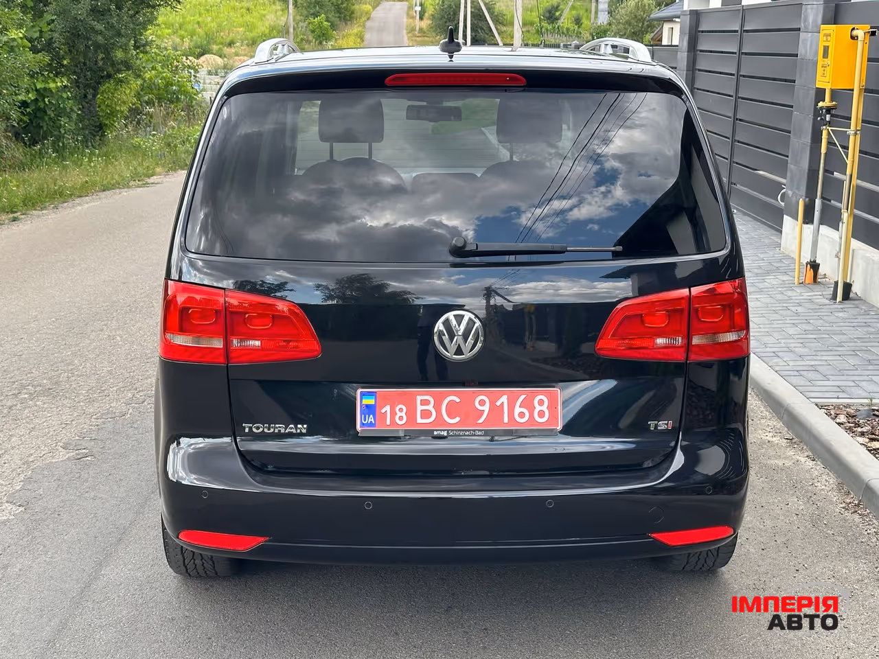 Volkswagen Touran - фото 4