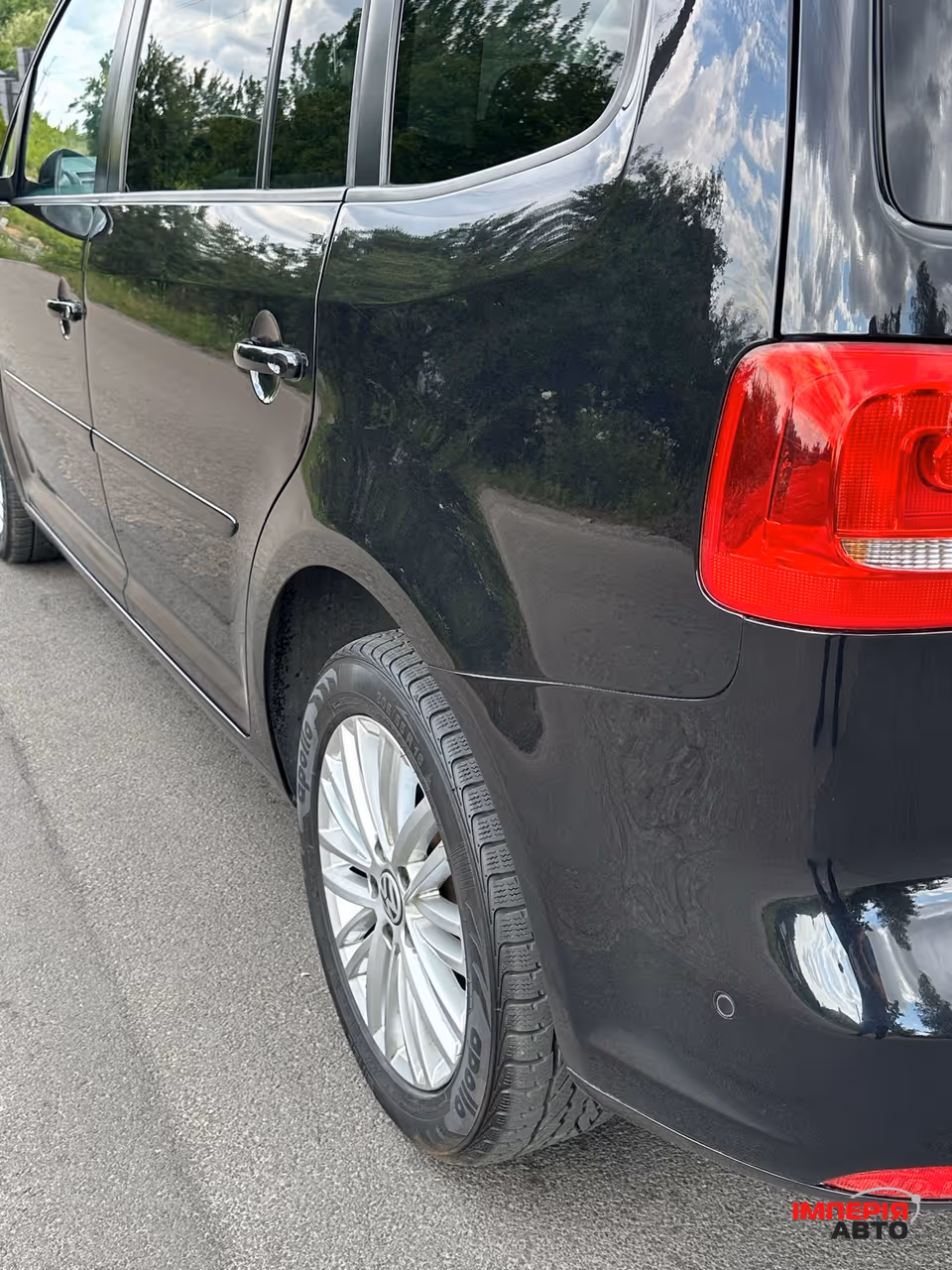 Volkswagen Touran - фото 6