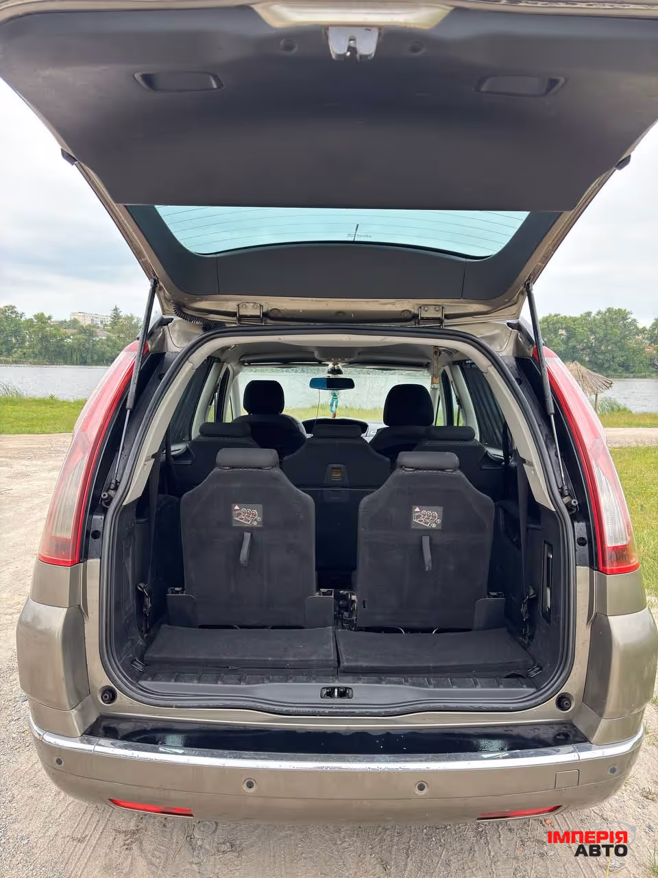 Citroen C4 Picasso - фото 10