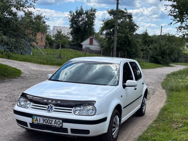 Volkswagen Golf - зображення 1