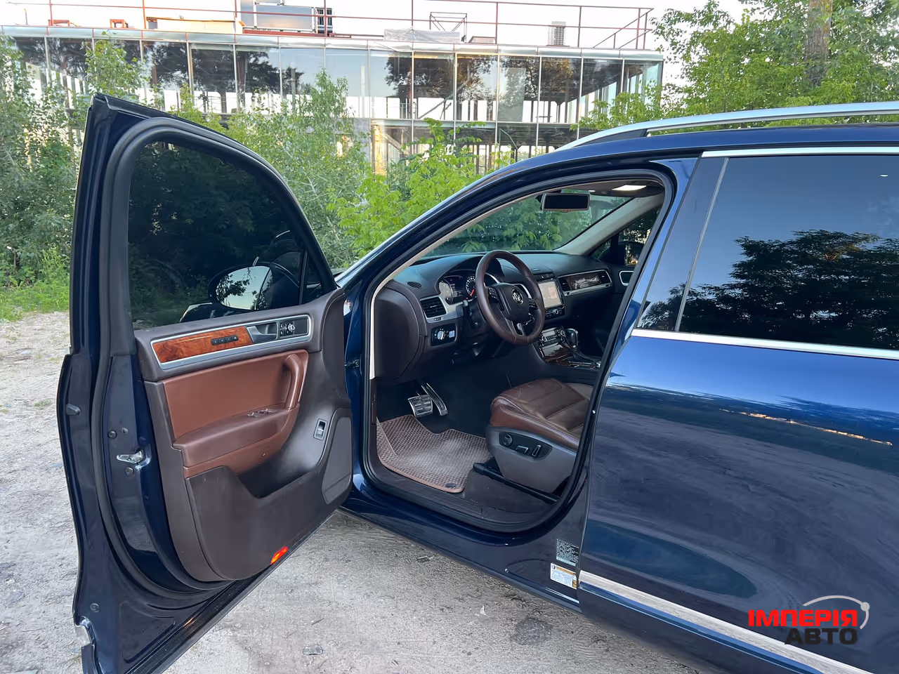 Volkswagen Touareg - фото 8