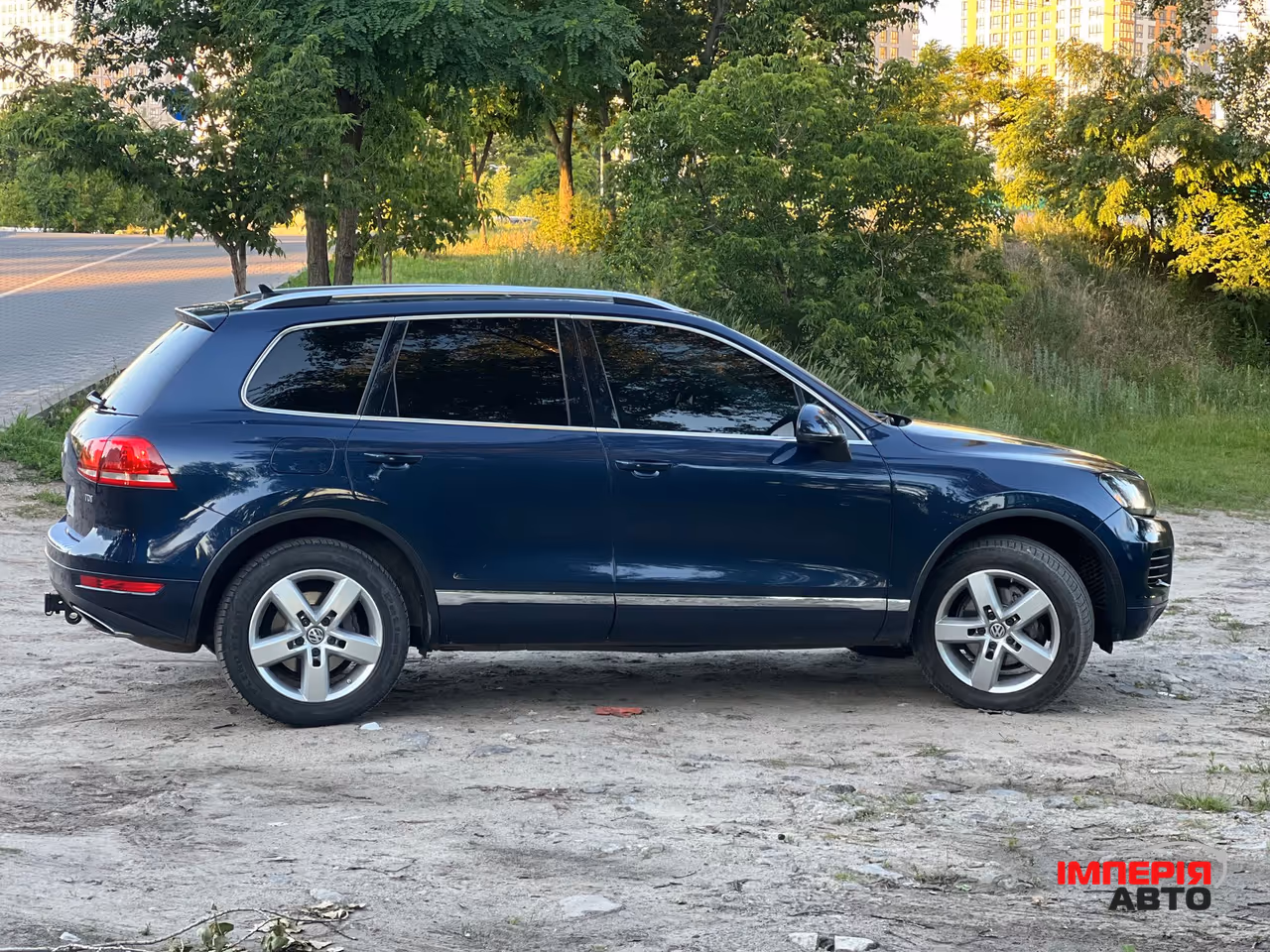 Volkswagen Touareg - фото 6