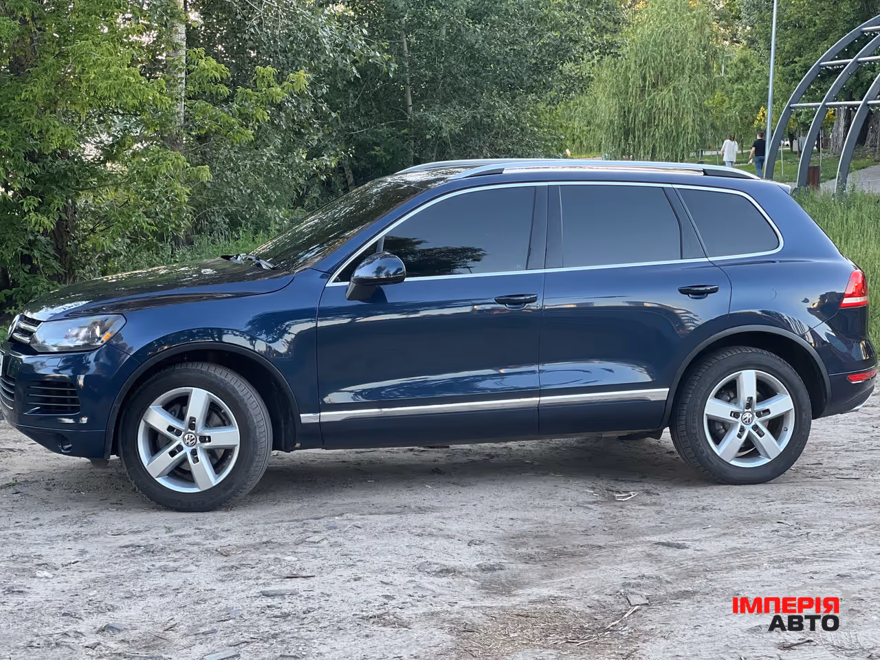 Volkswagen Touareg - фото 2