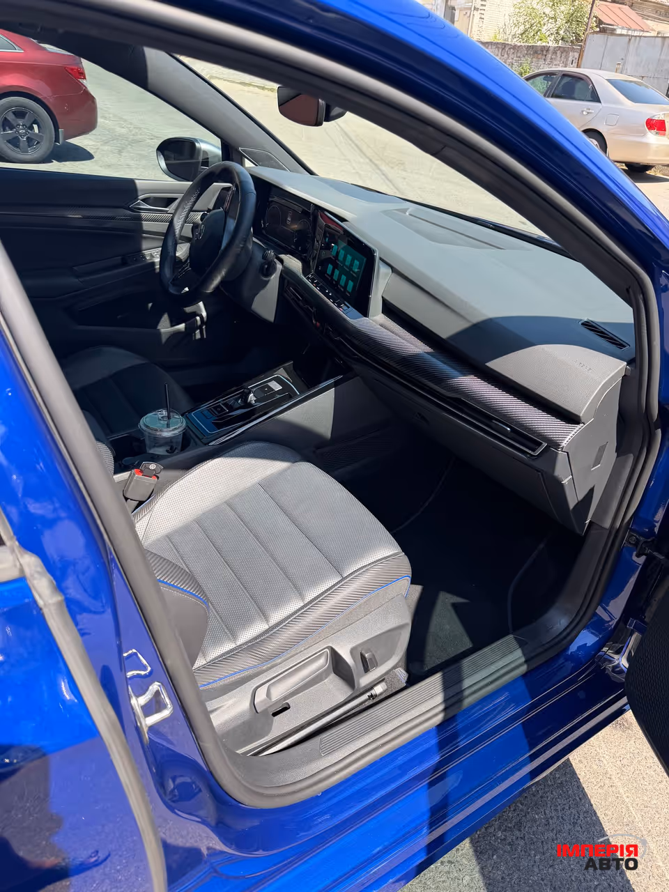 Volkswagen Golf R - фото 10