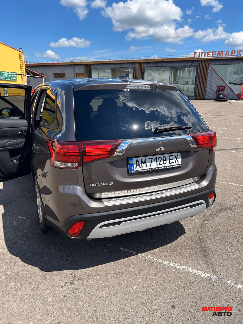 Mitsubishi Outlander - фото 6