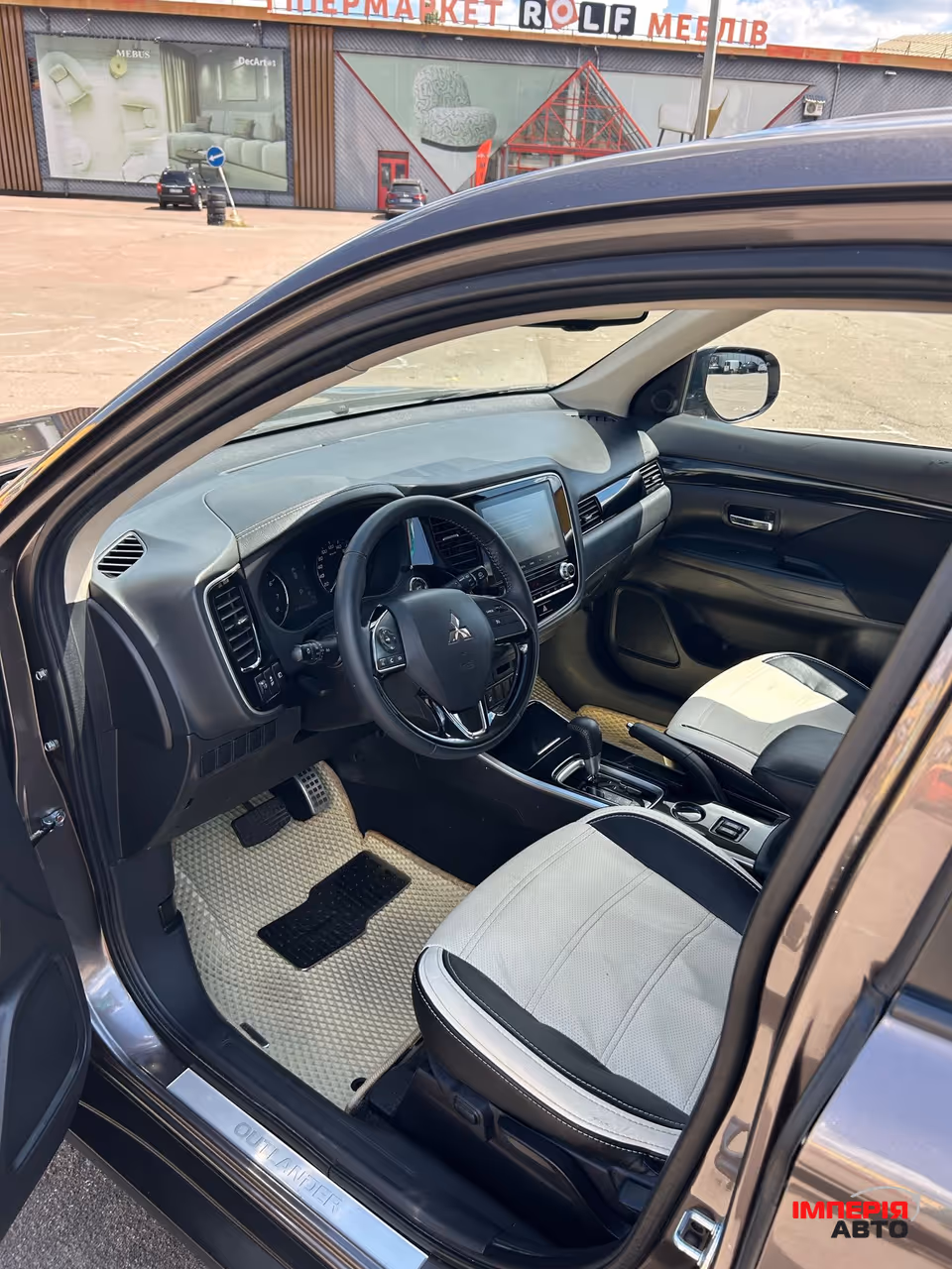 Mitsubishi Outlander - фото 3