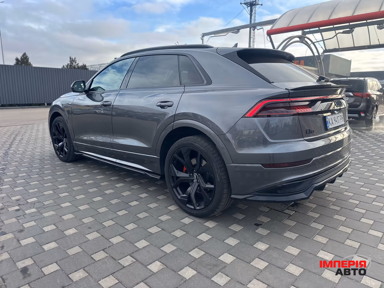 Audi Q8 - фото 19