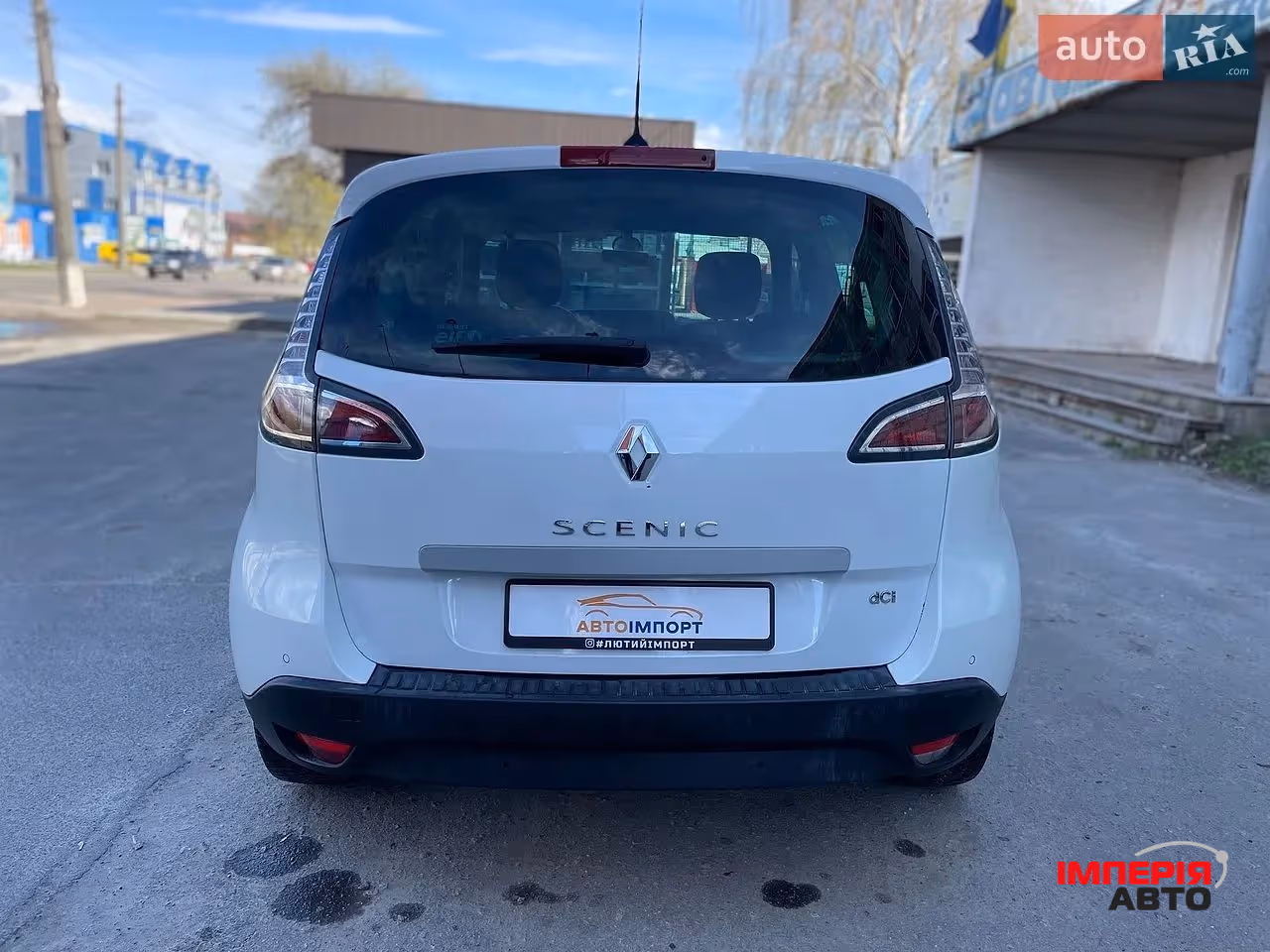 Renault Scenic - фото 7