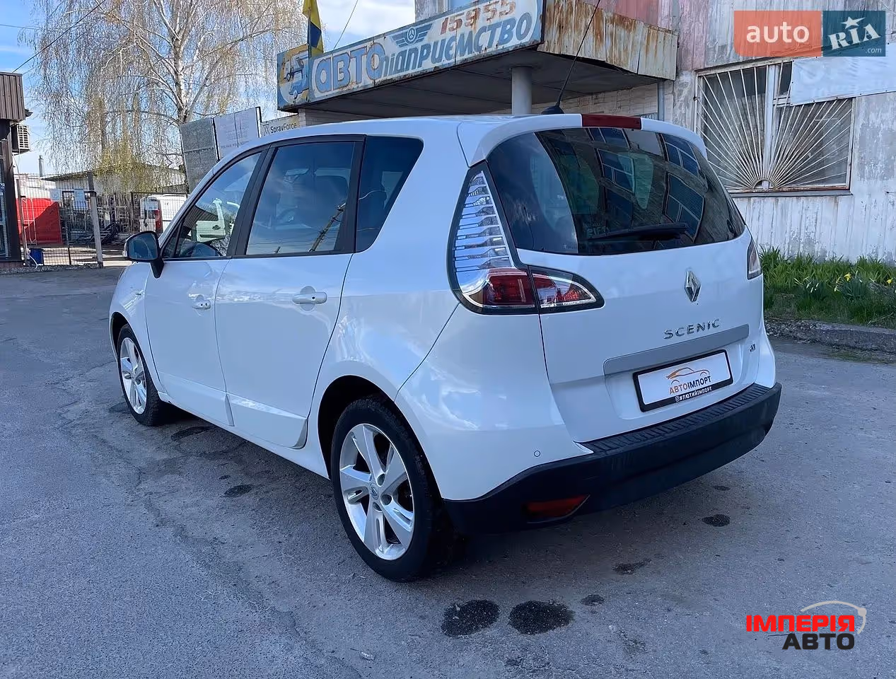 Renault Scenic - фото 8
