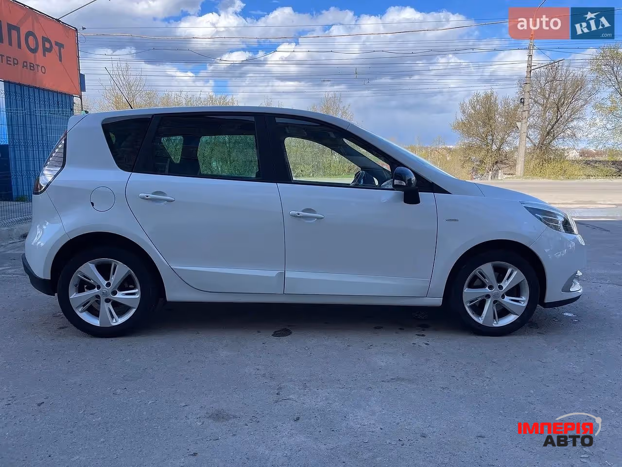 Renault Scenic - фото 9