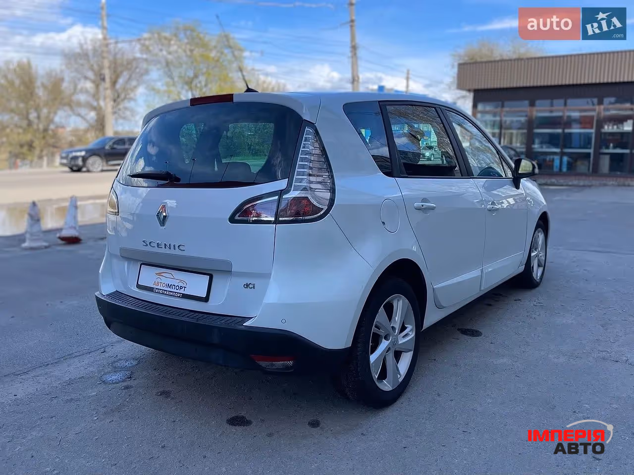 Renault Scenic - фото 6