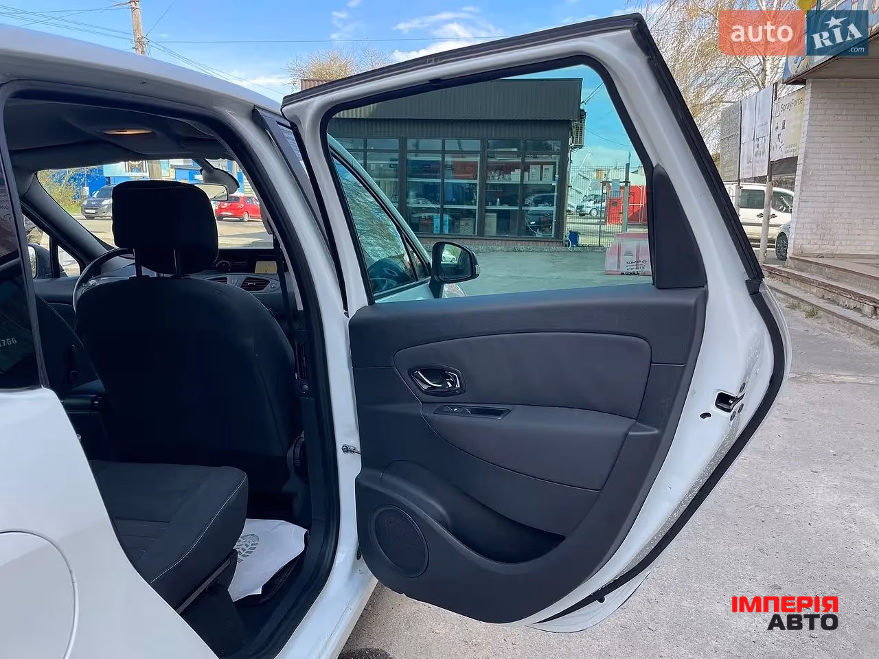Renault Scenic - фото 33