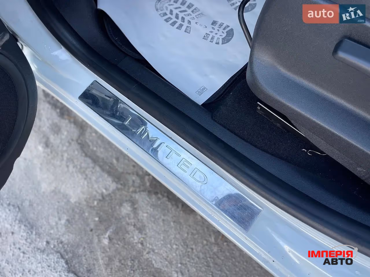 Renault Scenic - фото 15