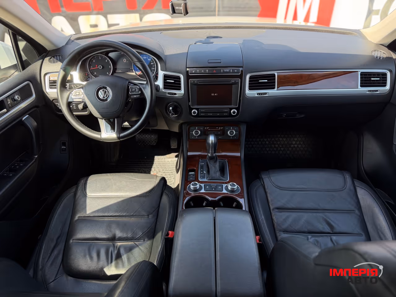 Volkswagen Touareg - фото 14