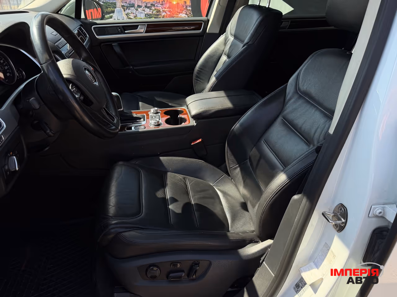 Volkswagen Touareg - фото 4