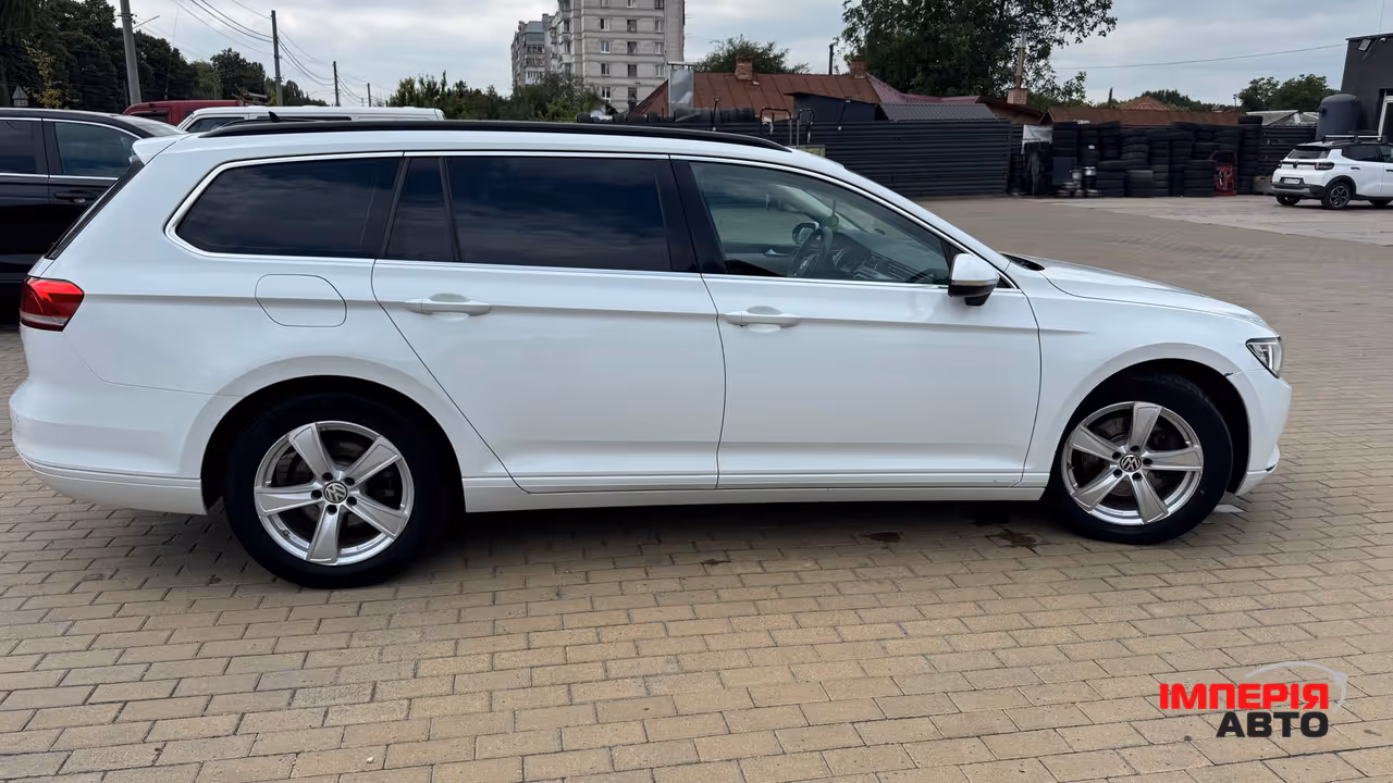Volkswagen Passat - фото 5
