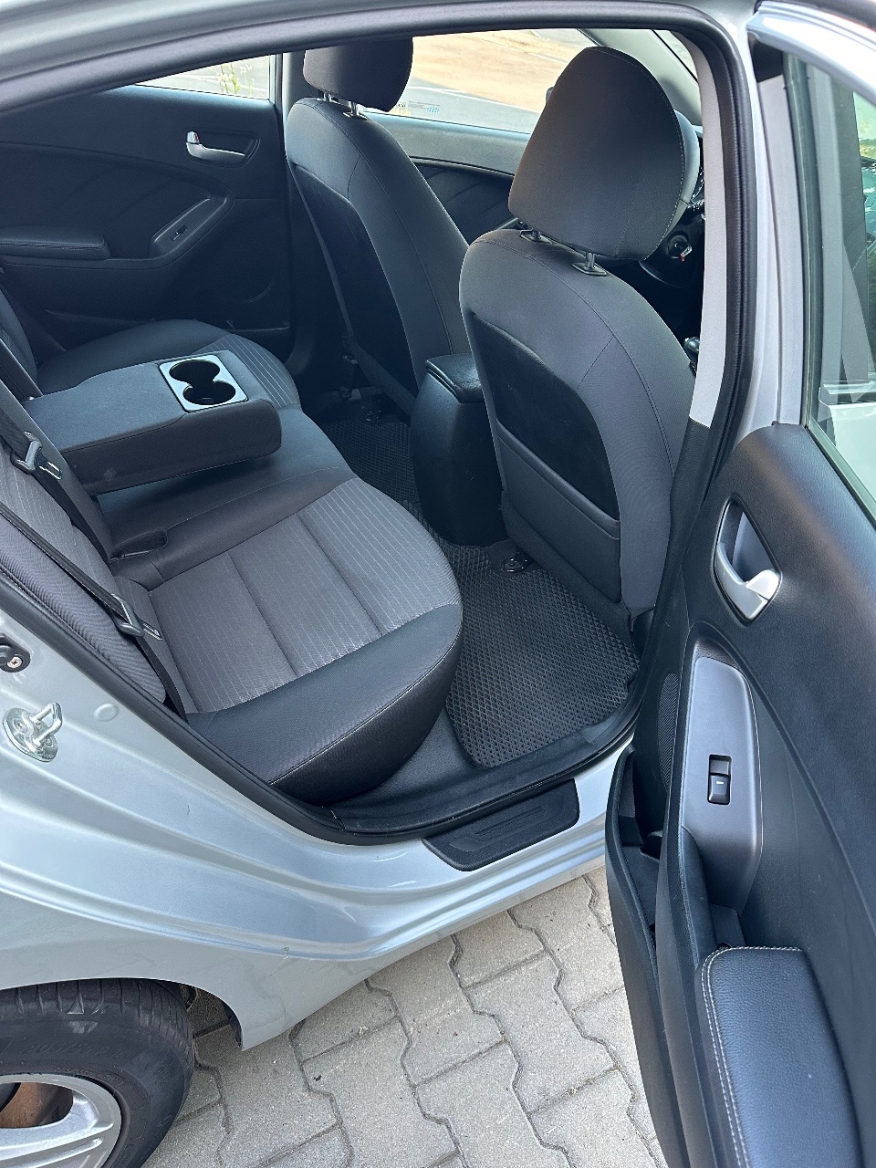 Kia Forte - фото 8