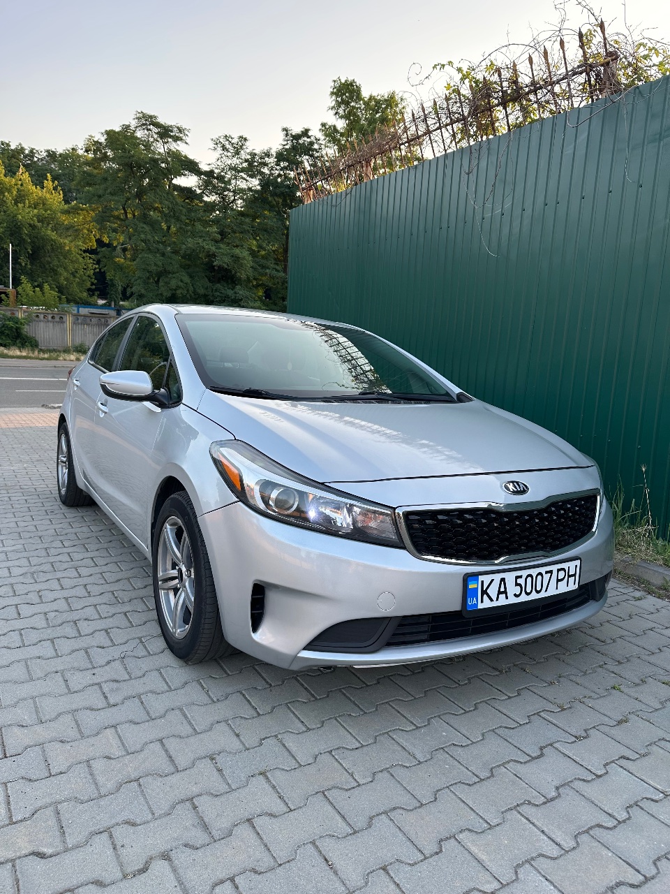 Kia Forte - фото 1