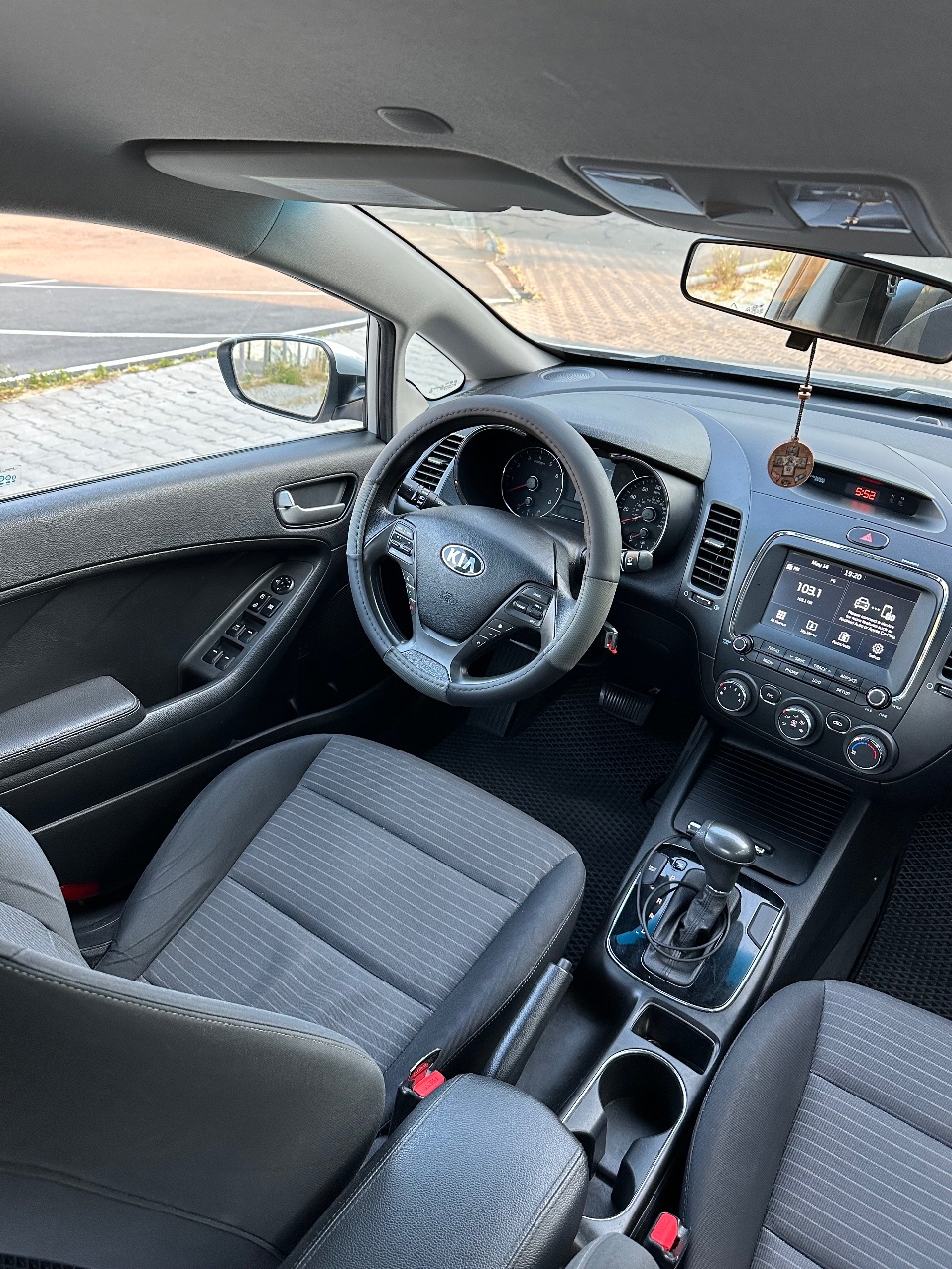 Kia Forte - фото 5