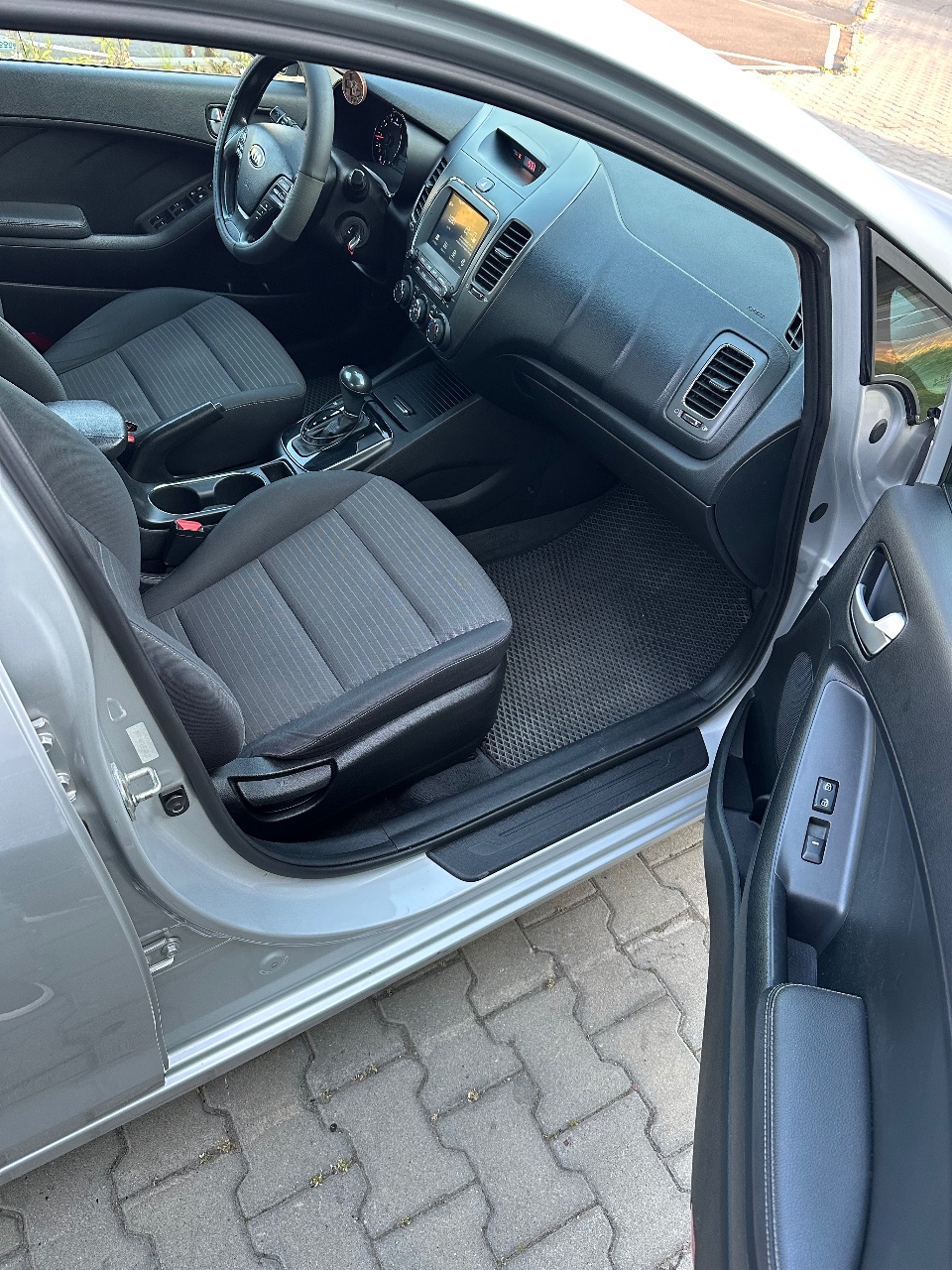 Kia Forte - фото 7