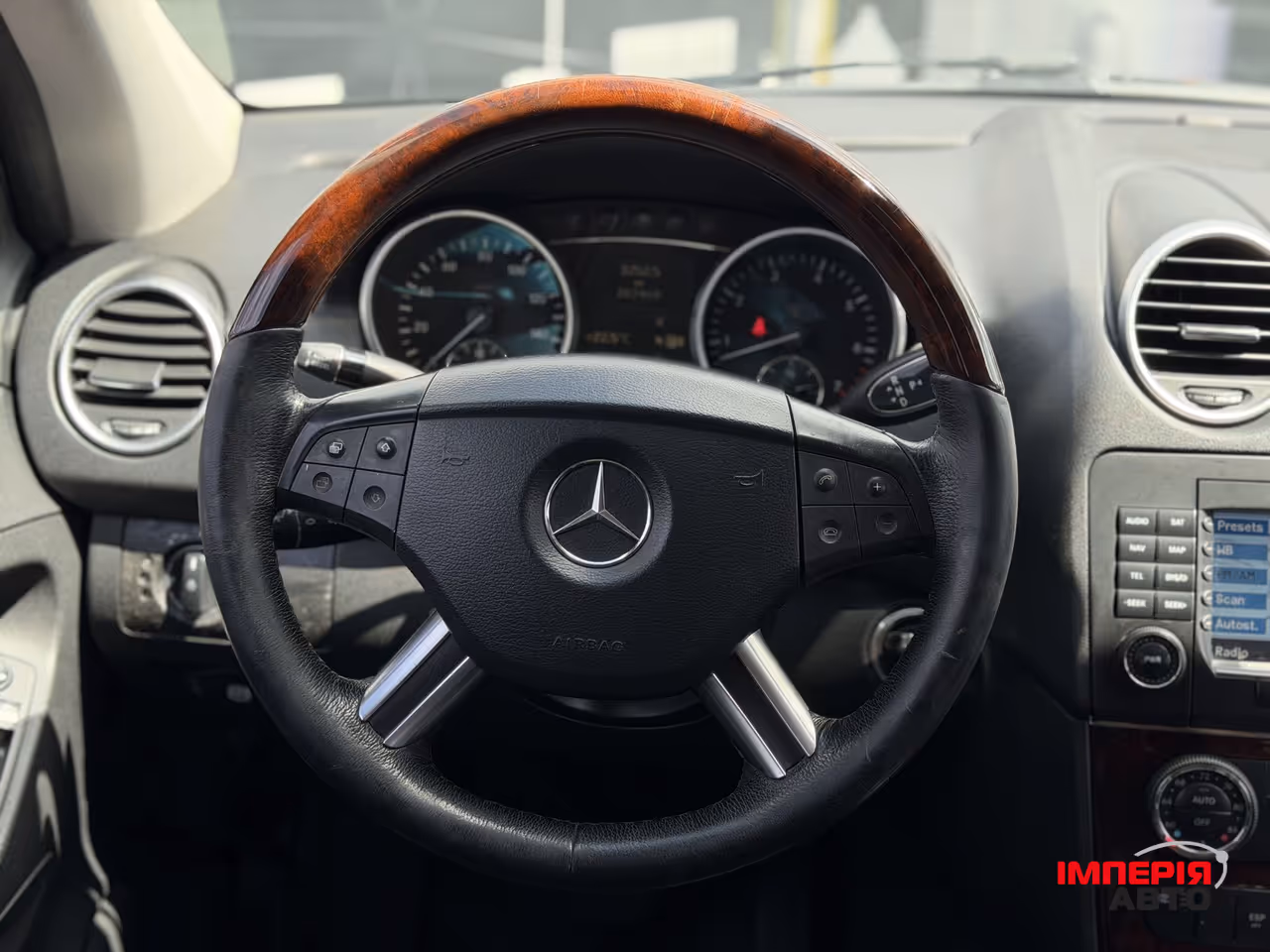 Mercedes-Benz M-Класс - фото 10