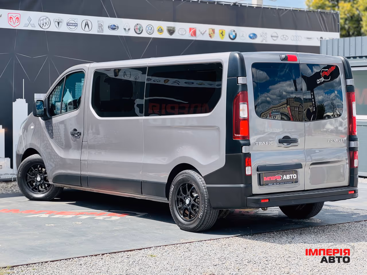 Renault Trafic - фото 5