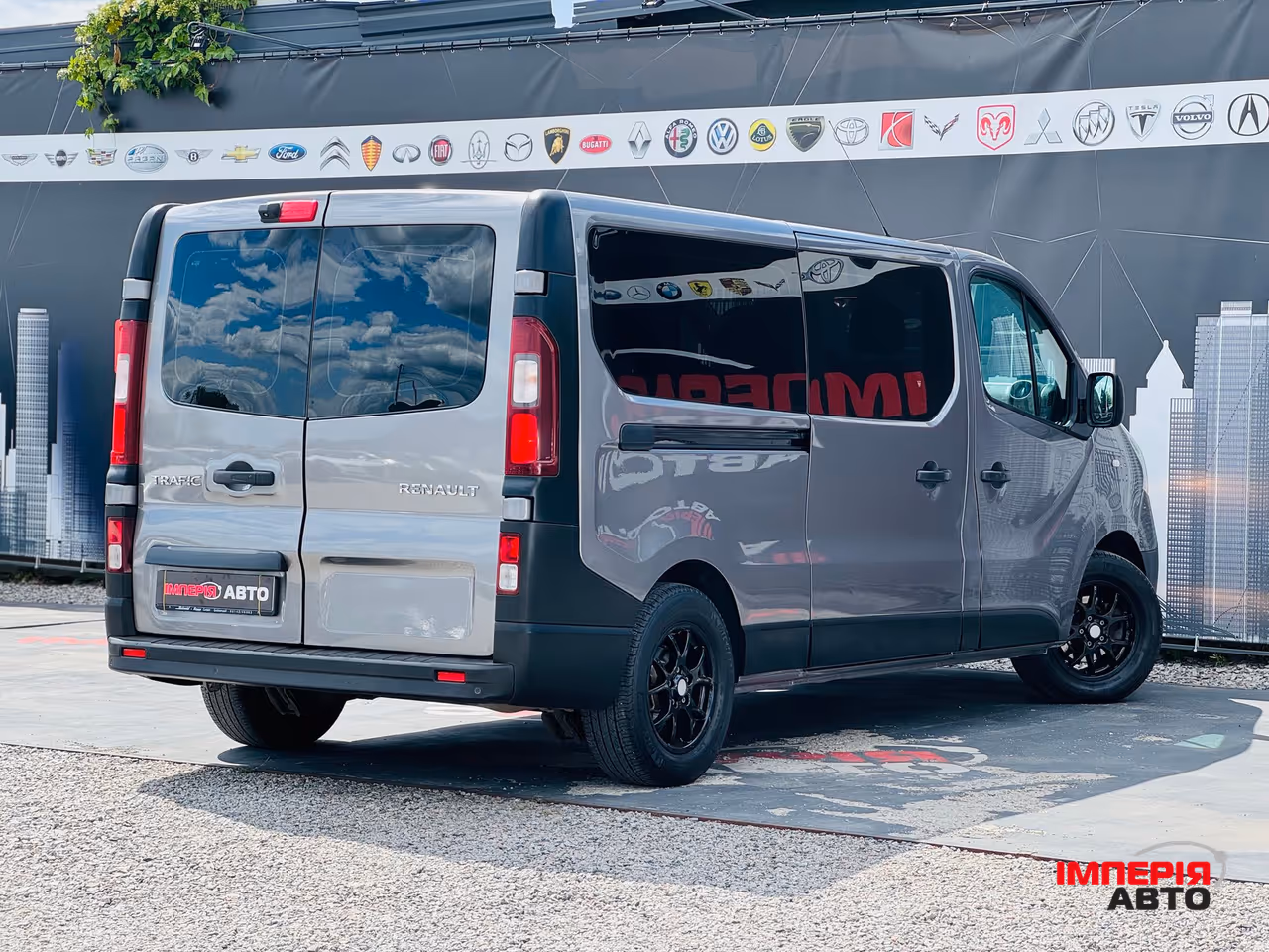 Renault Trafic - фото 6