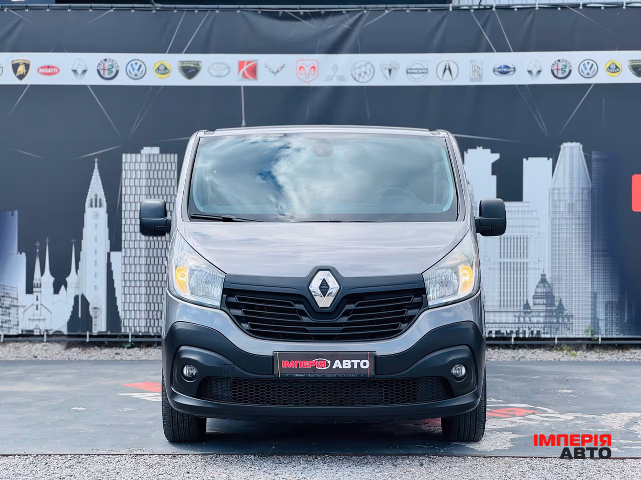 Renault Trafic - фото 1