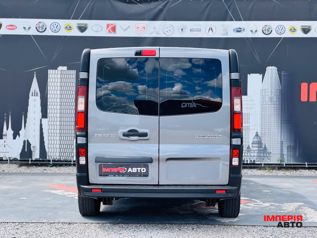 Renault Trafic - фото 4