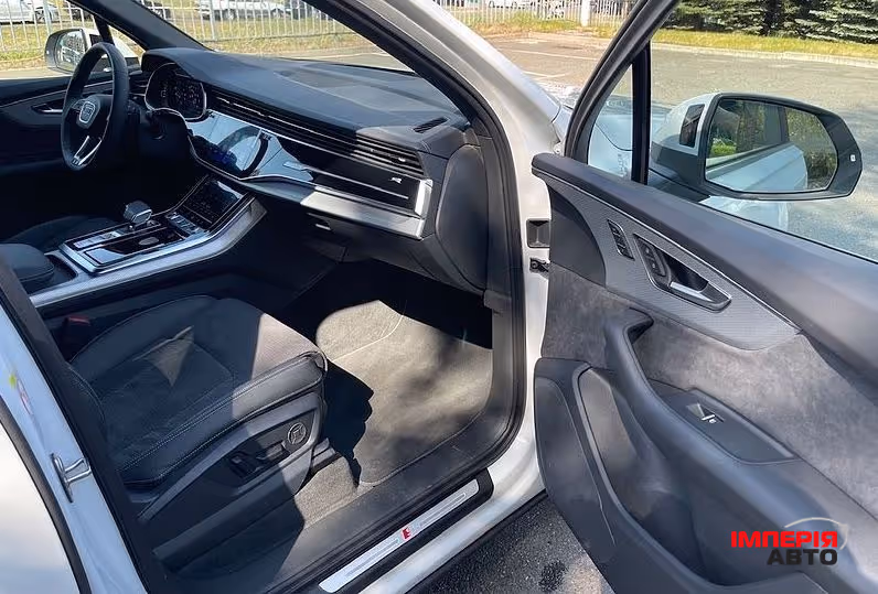 Audi Q7 - фото 14