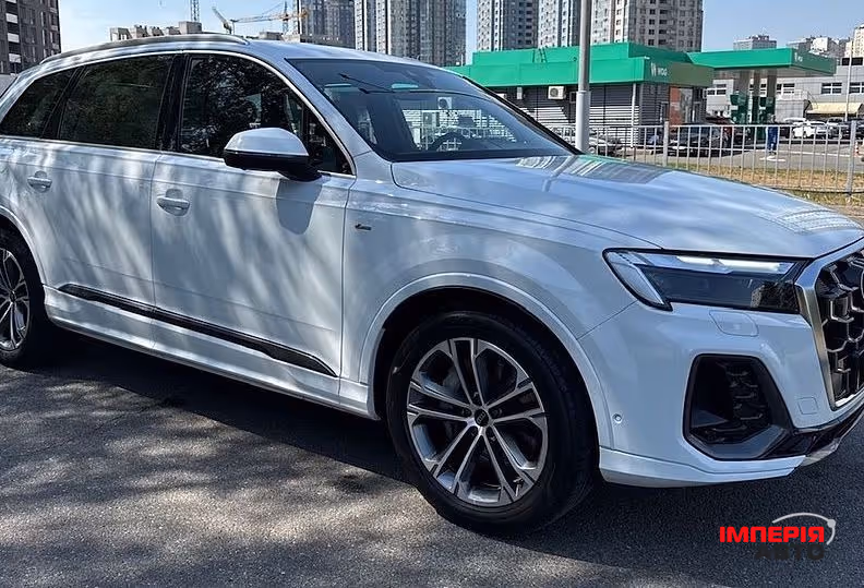 Audi Q7 - фото 3