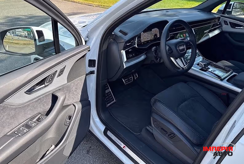 Audi Q7 - фото 8