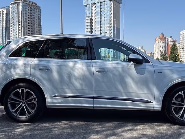 Audi Q7 - зображення 4
