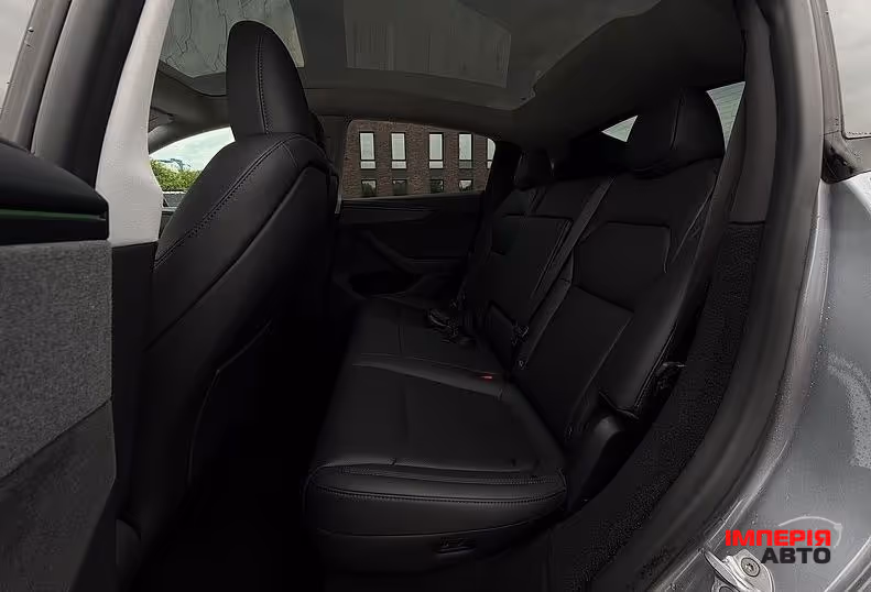 Tesla Model Y - фото 12