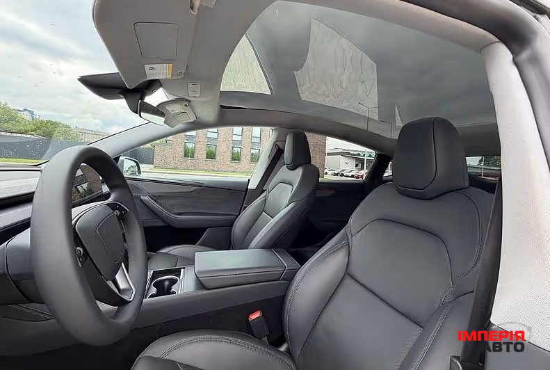 Tesla Model Y - фото 9