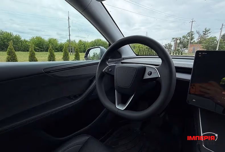 Tesla Model Y - фото 8