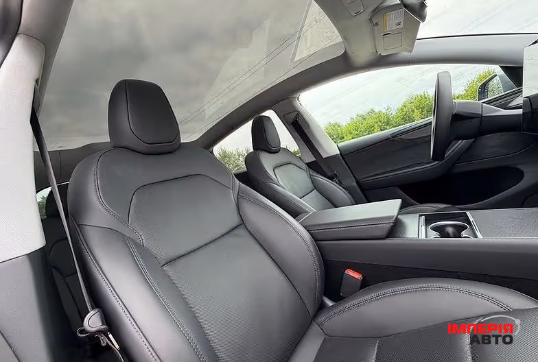 Tesla Model Y - фото 10
