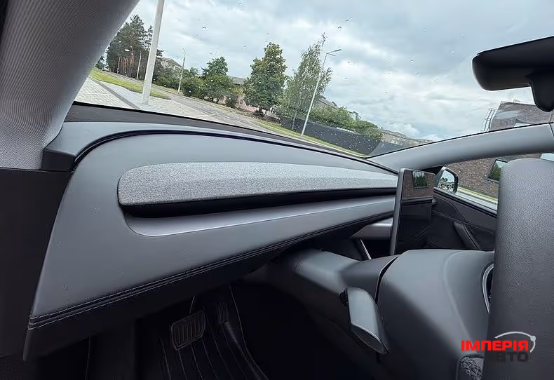 Tesla Model Y - фото 14