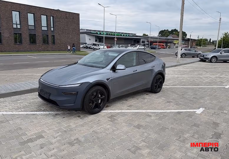 Tesla Model Y - фото 1
