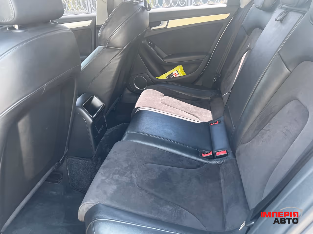 Audi A4 - фото 12