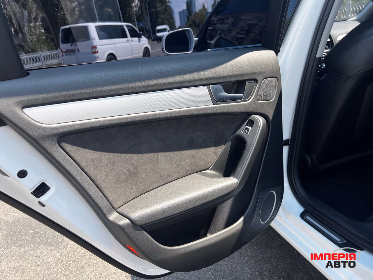 Audi A4 - фото 13